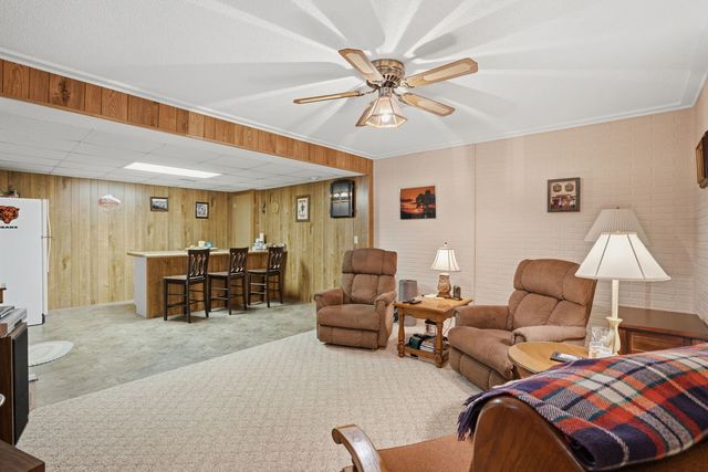 1160 32nd Street, Moline, IL 61265