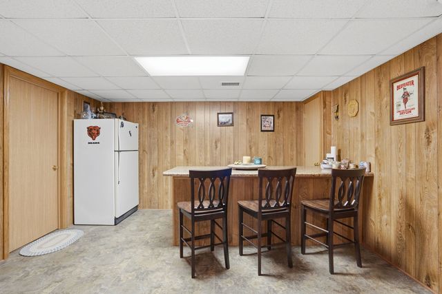 1160 32nd Street, Moline, IL 61265