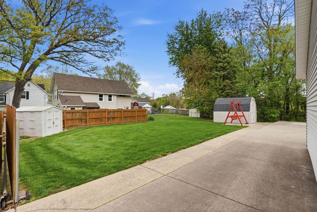 1160 32nd Street, Moline, IL 61265