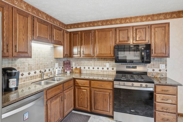 1160 32nd Street, Moline, IL 61265