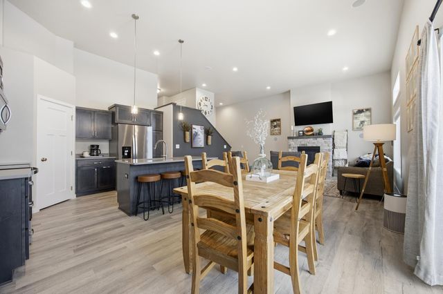 413 Hampton Drive W, Moorhead, MN 56560