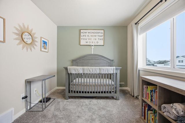 413 Hampton Drive W, Moorhead, MN 56560