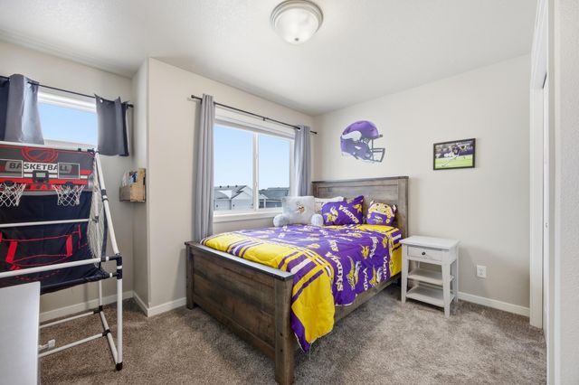 413 Hampton Drive W, Moorhead, MN 56560