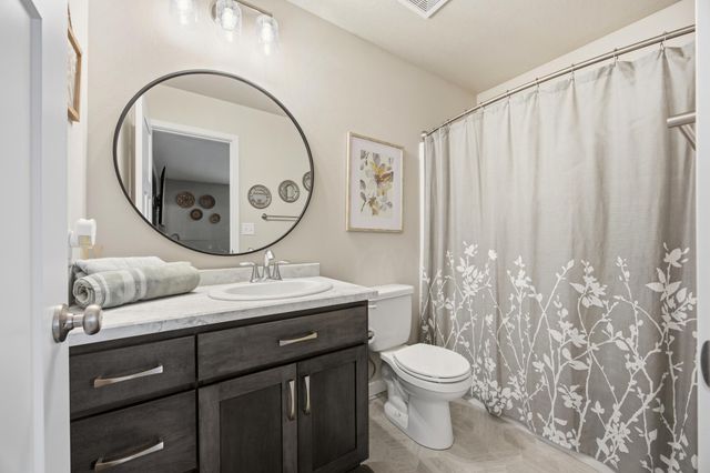 413 Hampton Drive W, Moorhead, MN 56560