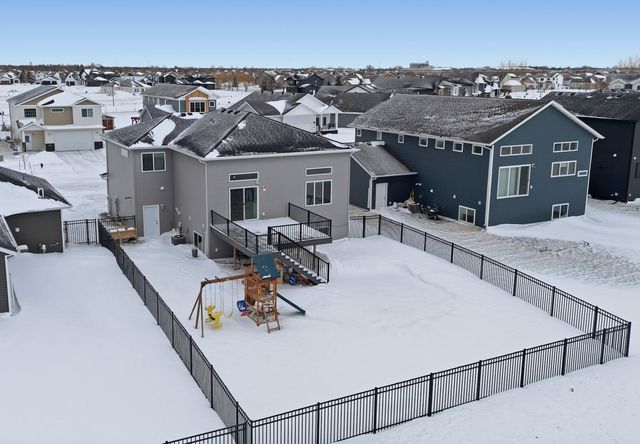 413 Hampton Drive W, Moorhead, MN 56560