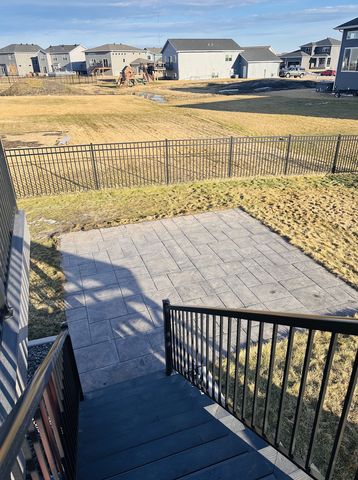 413 Hampton Drive W, Moorhead, MN 56560