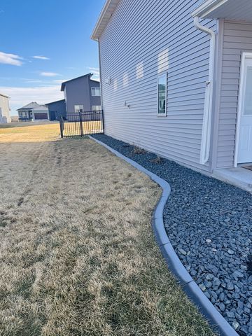 413 Hampton Drive W, Moorhead, MN 56560