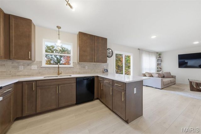 4279 Bear Ridge Drive, House Springs, MO 63051