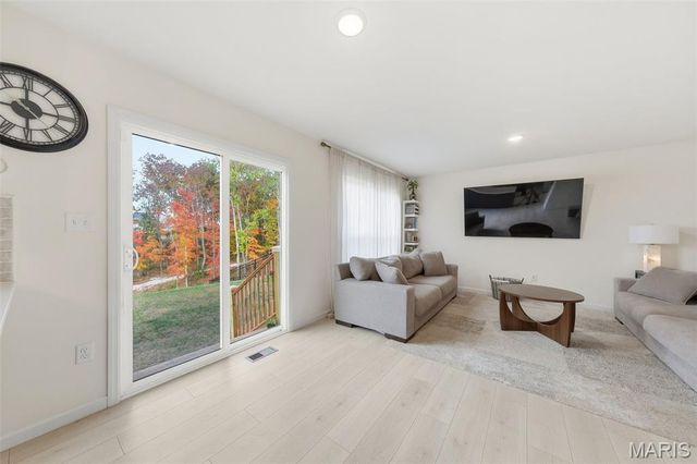 4279 Bear Ridge Drive, House Springs, MO 63051