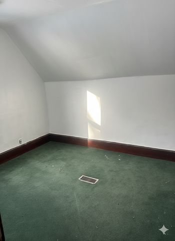 671 Van Buren Avenue, Saint Paul, MN 55104