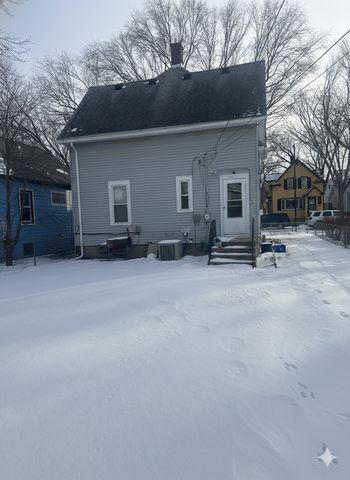 671 Van Buren Avenue, Saint Paul, MN 55104