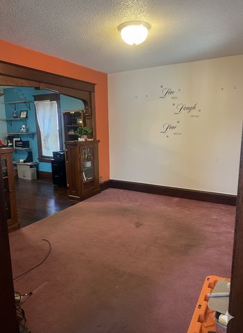 671 Van Buren Avenue, Saint Paul, MN 55104