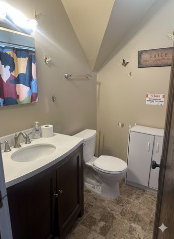 671 Van Buren Avenue, Saint Paul, MN 55104