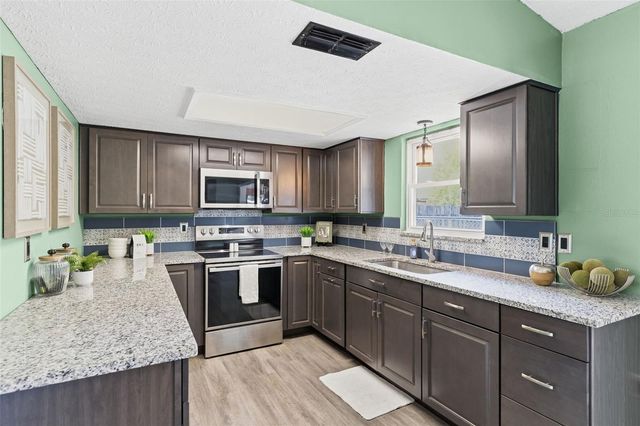 26359 EAHNESTOCK STREET, Brooksville, FL 34602