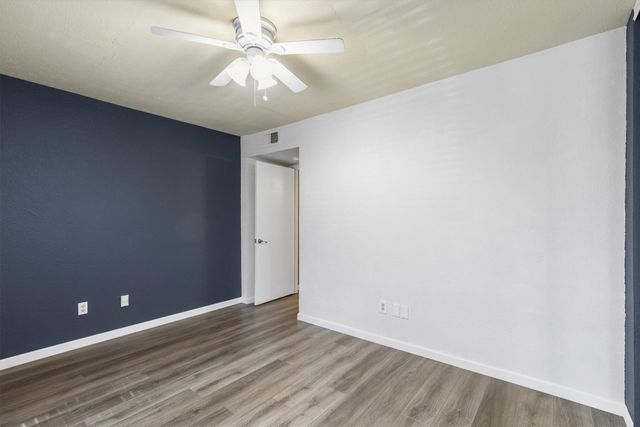 2535 Wedglea Drive 224, Dallas, TX 75211