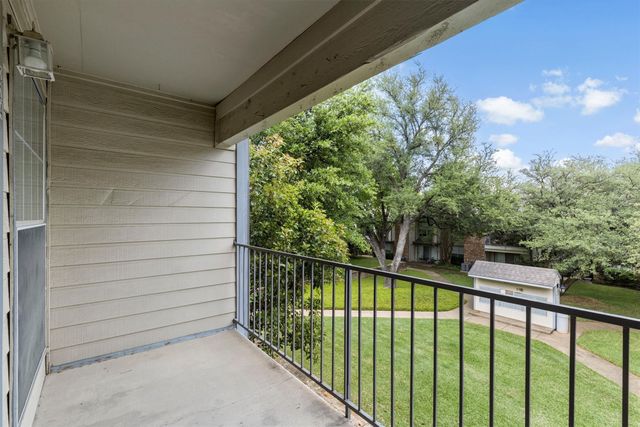 2535 Wedglea Drive 224, Dallas, TX 75211