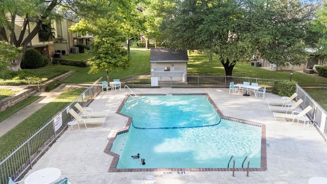 2535 Wedglea Drive 224, Dallas, TX 75211