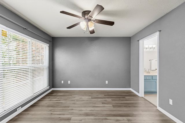2535 Wedglea Drive 224, Dallas, TX 75211