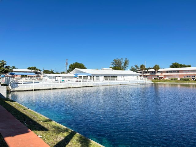 920 SW 11th Avenue 5d, Hallandale Beach, FL 33009