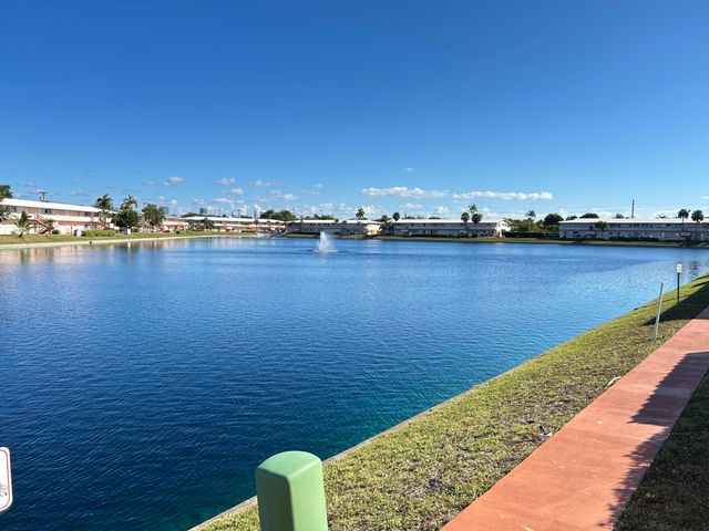 920 SW 11th Avenue 5d, Hallandale Beach, FL 33009