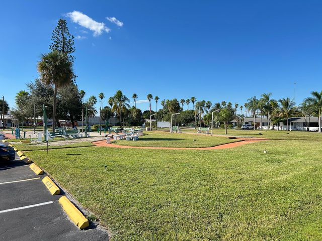 920 SW 11th Avenue 5d, Hallandale Beach, FL 33009