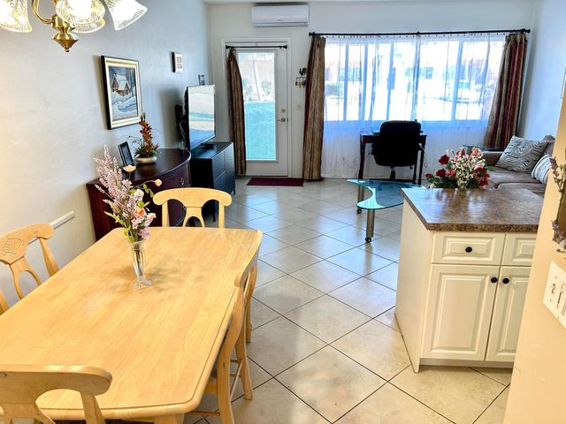 920 SW 11th Avenue 5d, Hallandale Beach, FL 33009