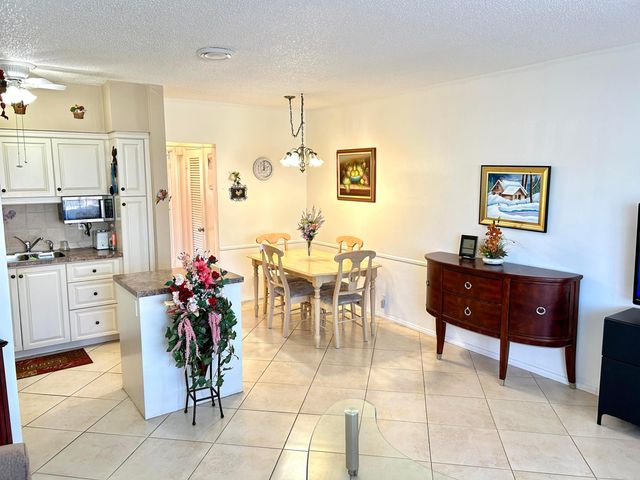 920 SW 11th Avenue 5d, Hallandale Beach, FL 33009