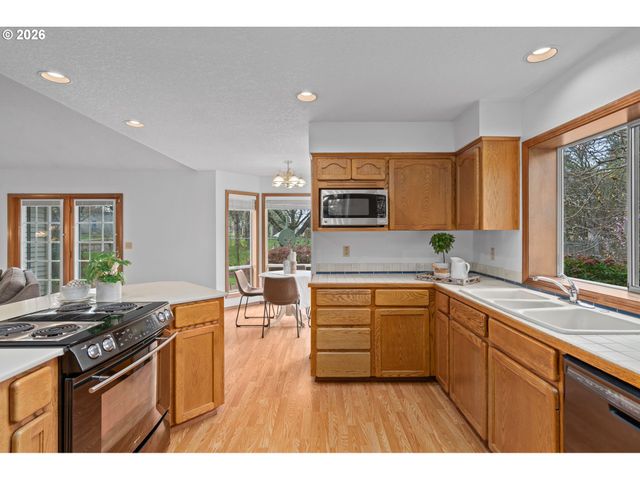 495 Sw 167TH Ave, Beaverton, OR 97006