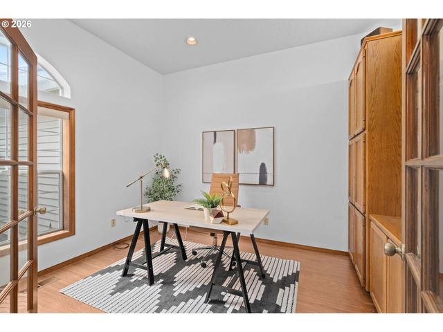 495 Sw 167TH Ave, Beaverton, OR 97006