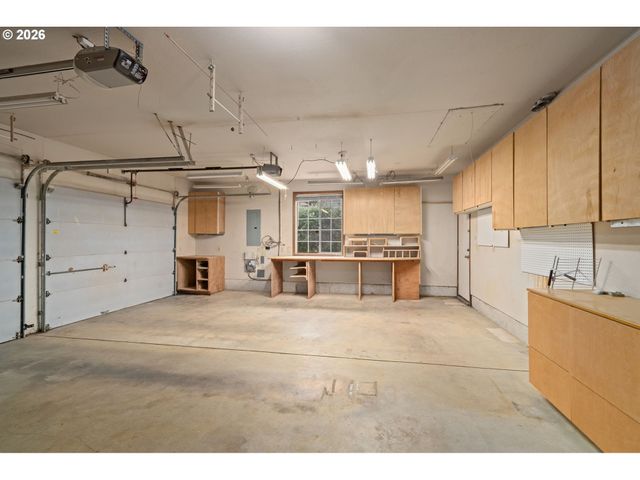 495 Sw 167TH Ave, Beaverton, OR 97006