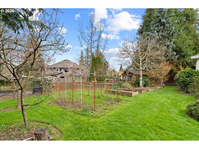 495 Sw 167TH Ave, Beaverton, OR 97006