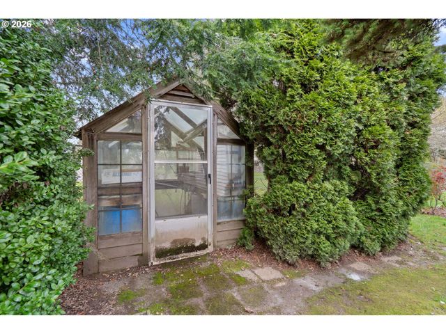 495 Sw 167TH Ave, Beaverton, OR 97006