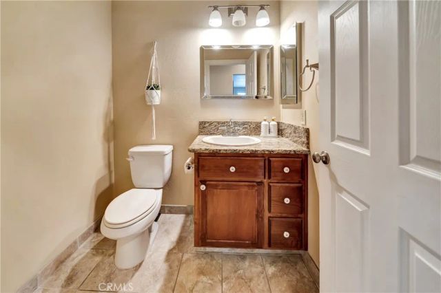 16092 Knoll Drive, California City, CA 93505