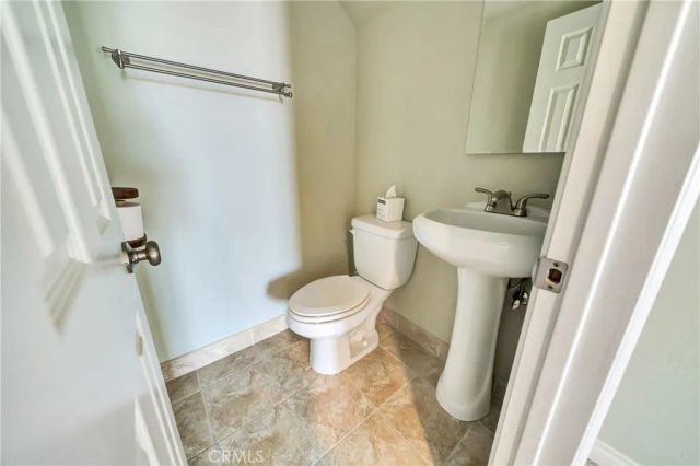 16092 Knoll Drive, California City, CA 93505