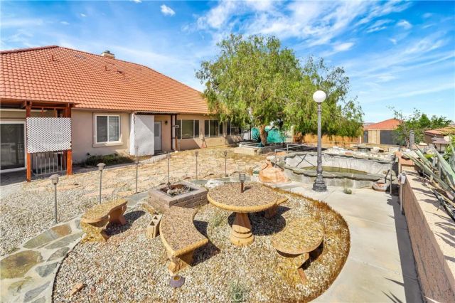 16092 Knoll Drive, California City, CA 93505