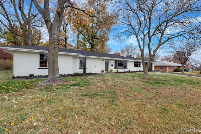 11 Hazelwood Lane, Hazelwood, MO 63042