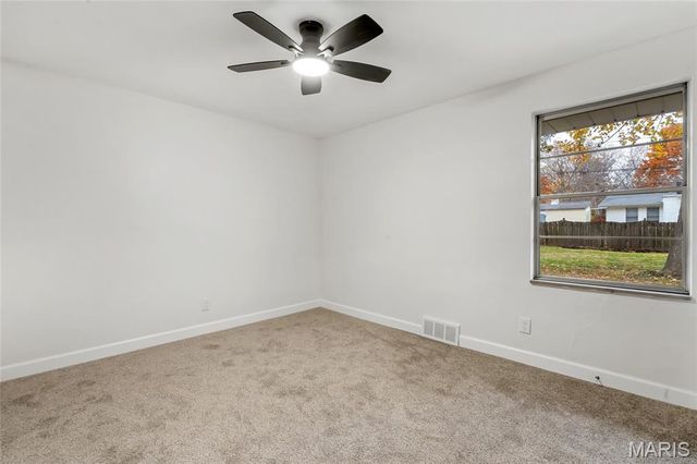 11 Hazelwood Lane, Hazelwood, MO 63042