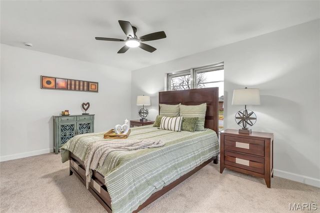 11 Hazelwood Lane, Hazelwood, MO 63042