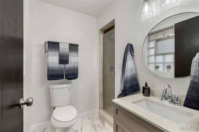 11 Hazelwood Lane, Hazelwood, MO 63042