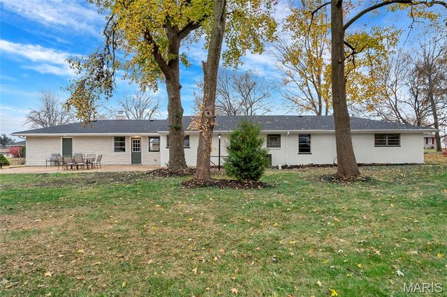 11 Hazelwood Lane, Hazelwood, MO 63042
