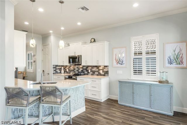 8839 Nautical Landing CIR 201, Naples, FL 34120