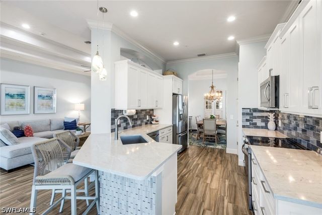 8839 Nautical Landing CIR 201, Naples, FL 34120