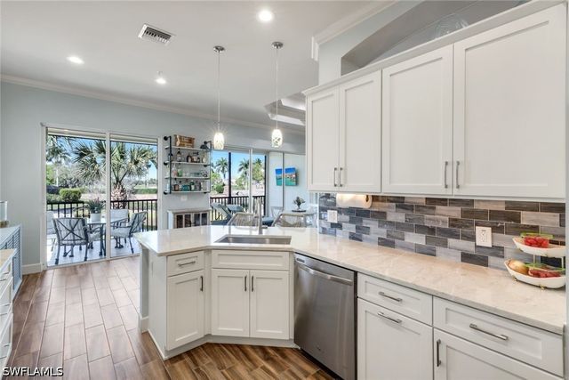 8839 Nautical Landing CIR 201, Naples, FL 34120