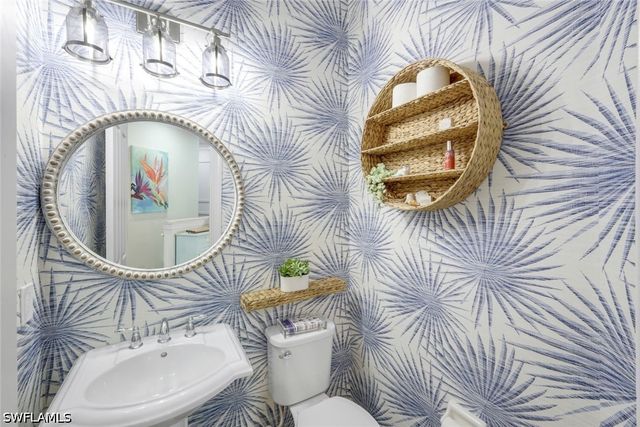 8839 Nautical Landing CIR 201, Naples, FL 34120