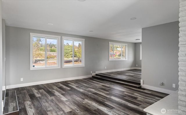 2312 Fairway Lane, Oak Harbor, WA 98277