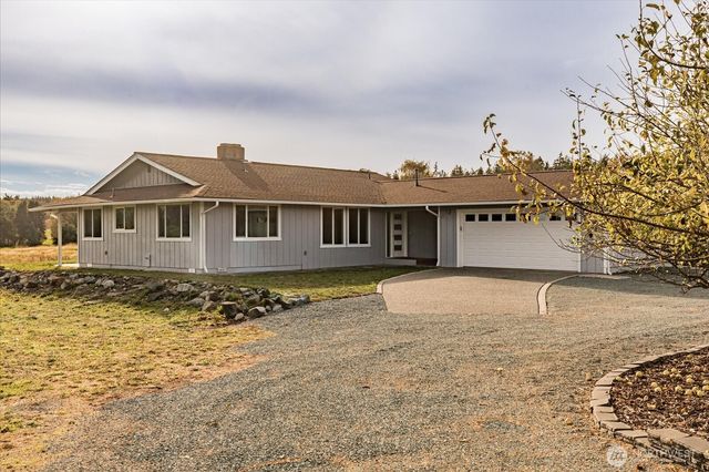 2312 Fairway Lane, Oak Harbor, WA 98277