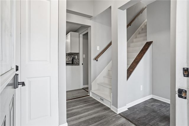 1022 2nd Ave, Coraopolis, PA 15108