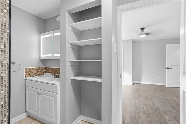 1022 2nd Ave, Coraopolis, PA 15108