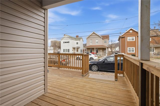 1022 2nd Ave, Coraopolis, PA 15108