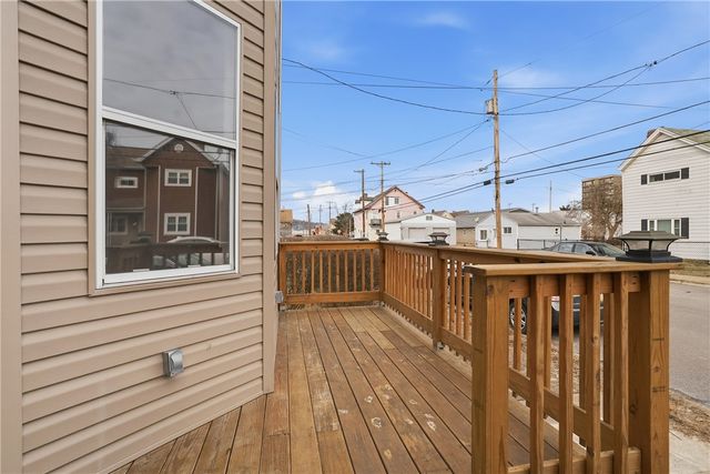 1022 2nd Ave, Coraopolis, PA 15108